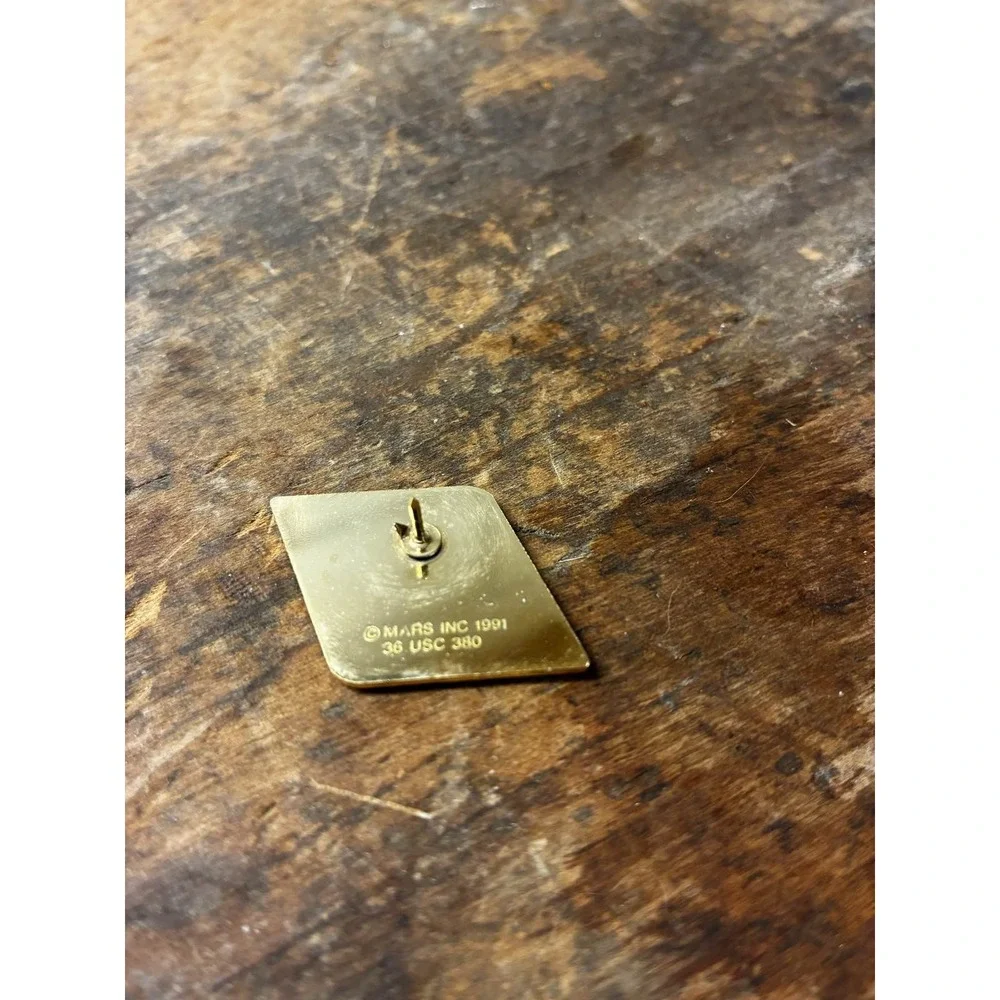 Snickers 1992 Olympics USA 6 Pin Set w/‎ Case